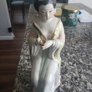 Porcelain Geisha Figurine with Gold Accents - Pale Green & Pink